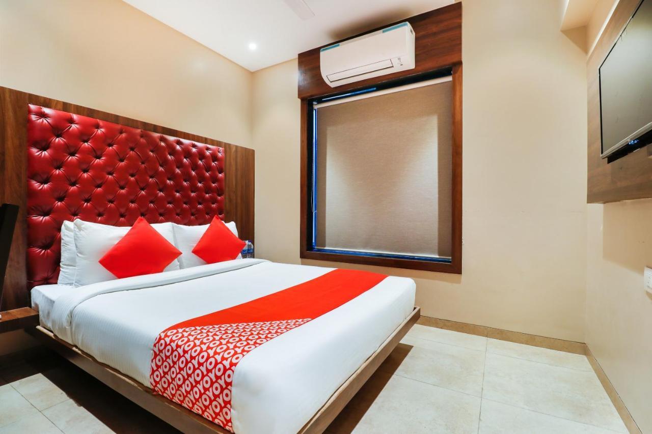Oyo 70475 Hotel Sea Breeze Bombay Extérieur photo