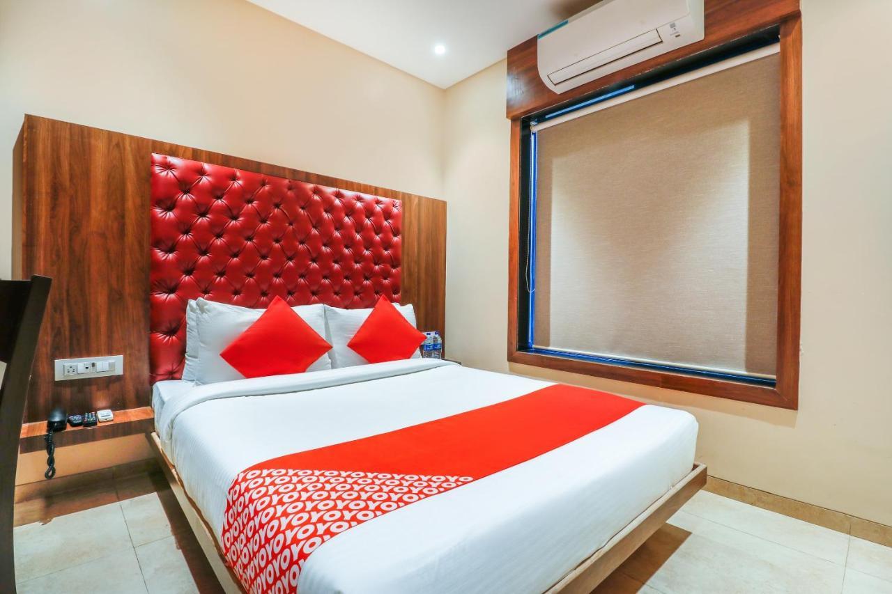 Oyo 70475 Hotel Sea Breeze Bombay Extérieur photo
