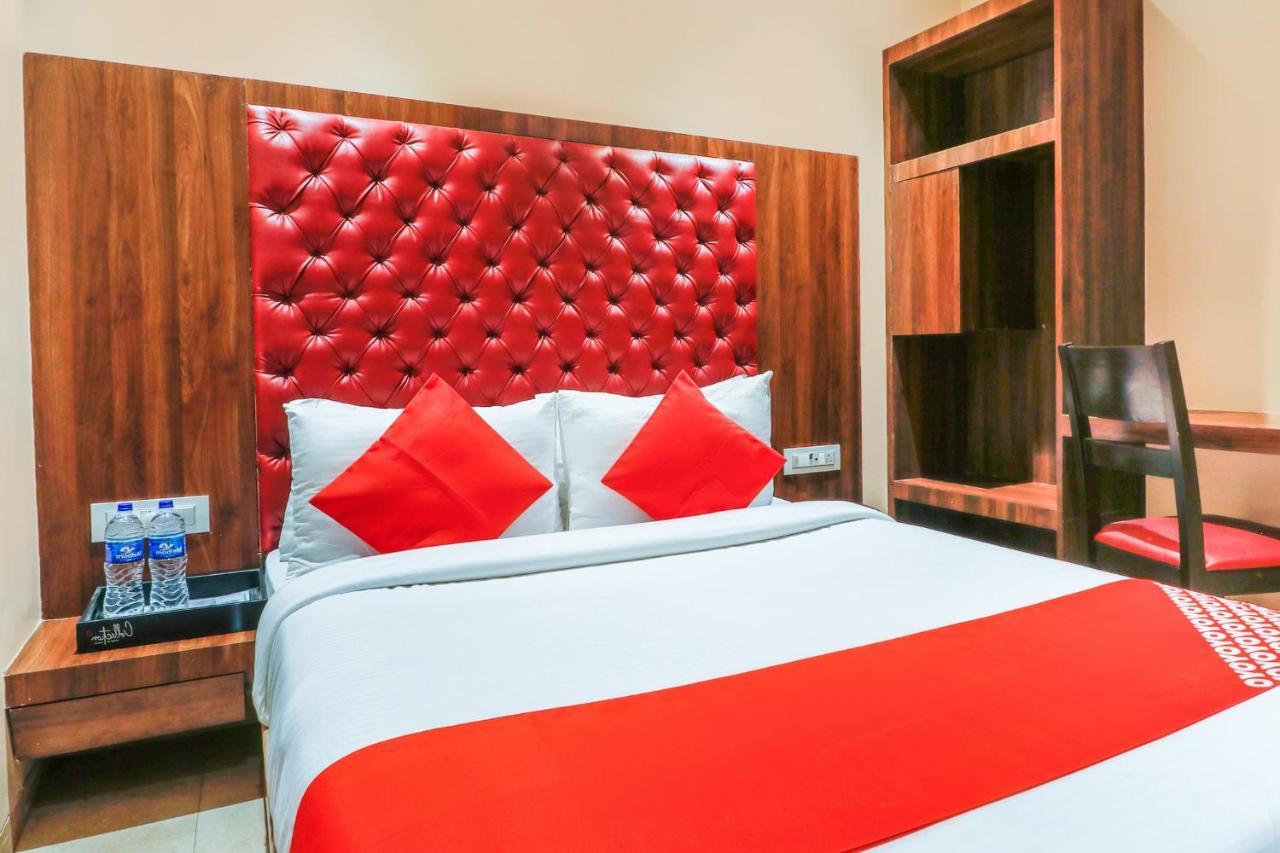 Oyo 70475 Hotel Sea Breeze Bombay Extérieur photo