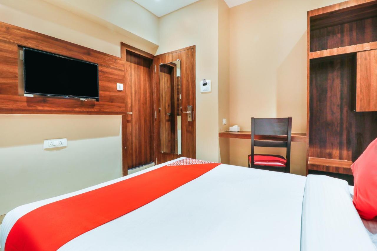 Oyo 70475 Hotel Sea Breeze Bombay Extérieur photo