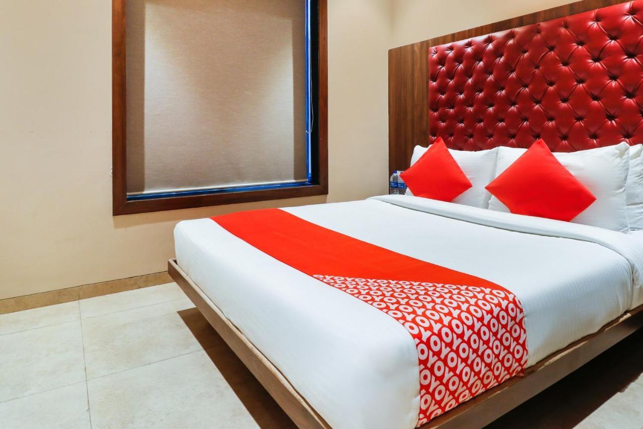 Oyo 70475 Hotel Sea Breeze Bombay Extérieur photo