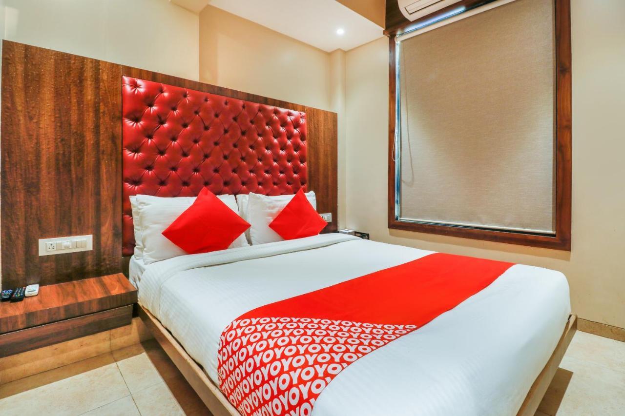 Oyo 70475 Hotel Sea Breeze Bombay Extérieur photo